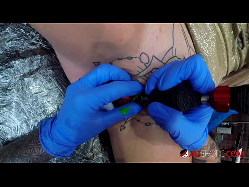 ❤️ Banget tato hottie Sully Savage tak tato ing dheweke klitoris ️❌ Video seks ing jv.pornpictureshq.ru